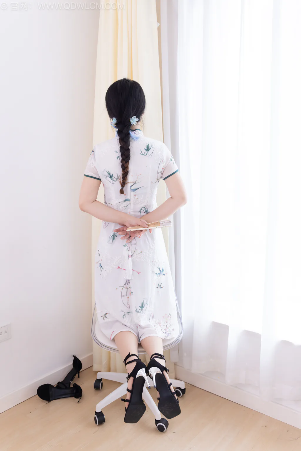 图片[8]-精选勿恋传媒 NO.2556 小紫-三双高跟鞋、薄肉丝、裸足[165P]-草丛看图