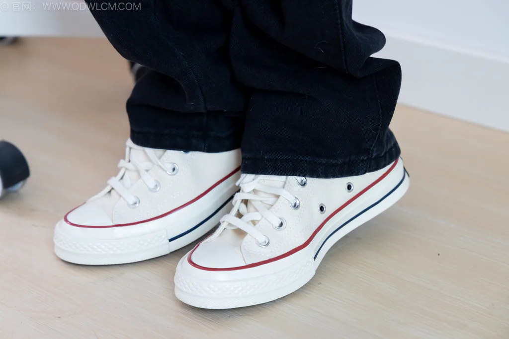 图片[6]-精选勿恋传媒 NO.2554 欢欢-帆布鞋、粉色船袜[160P]-草丛看图