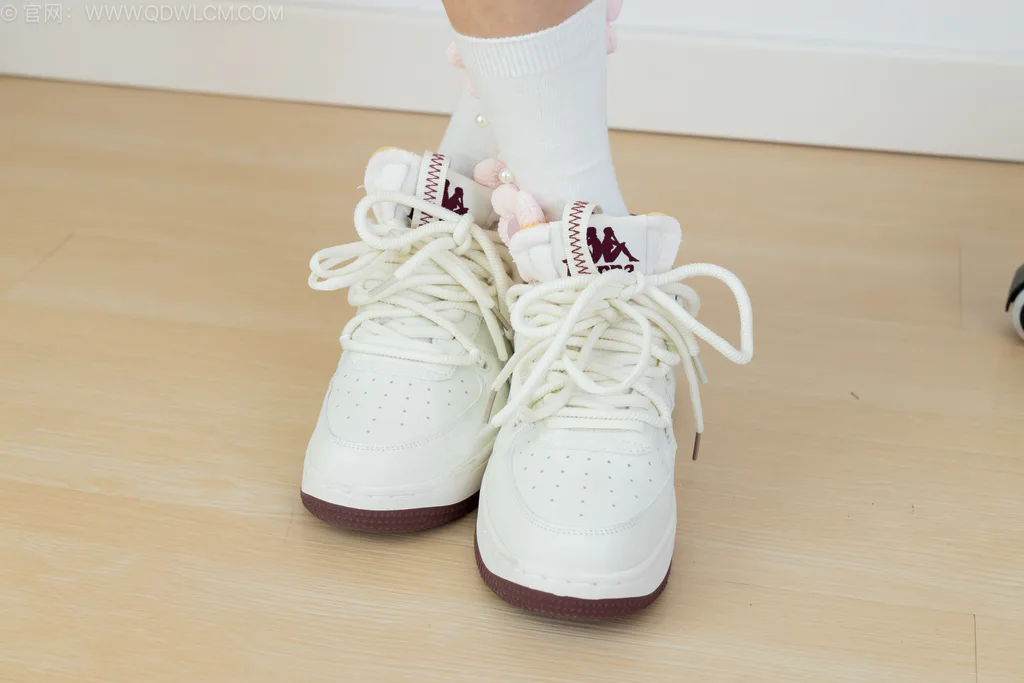 图片[3]-精选勿恋传媒 NO.2563 茯苓-板鞋、白棉袜、裸足[200P]-草丛看图