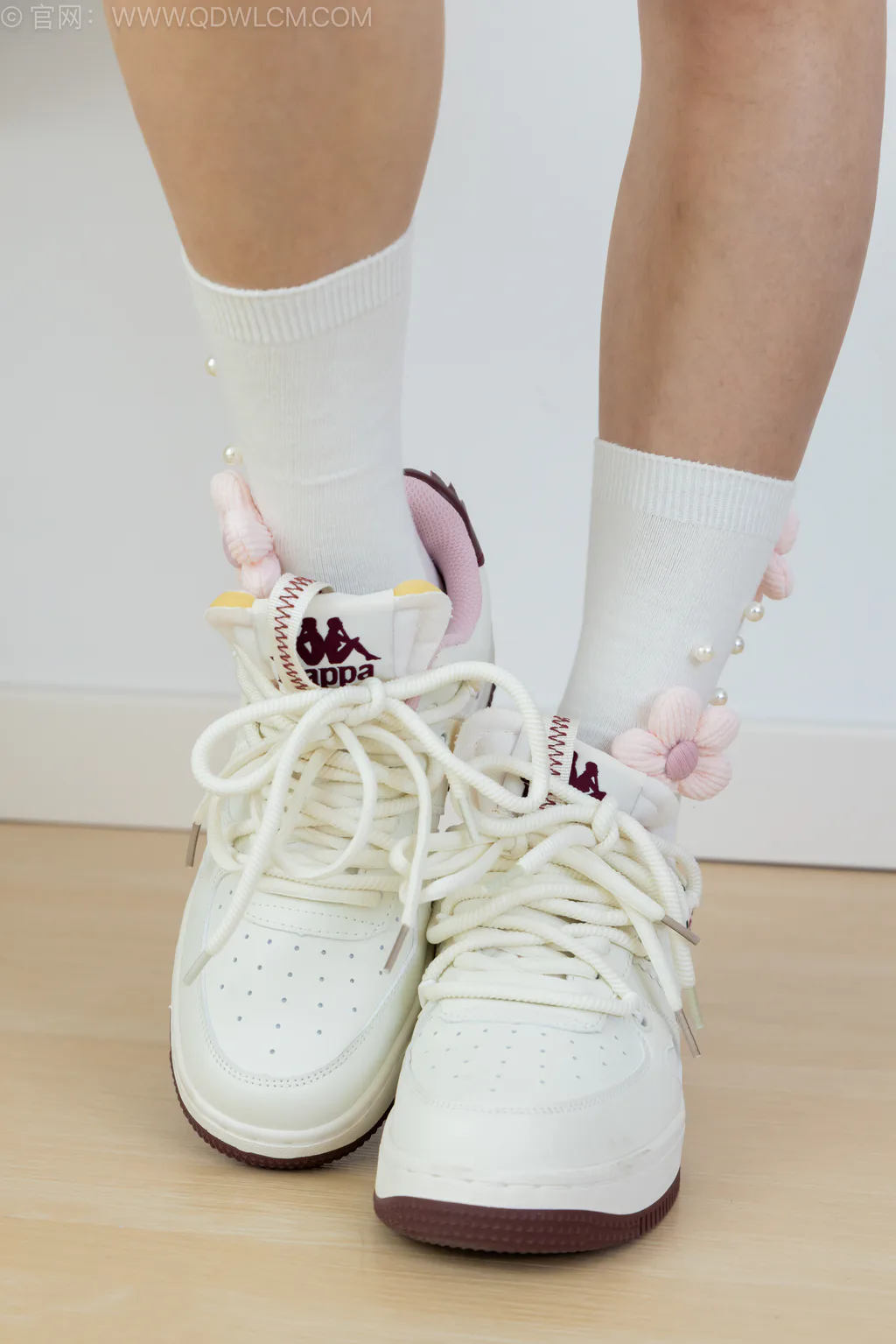 图片[4]-精选勿恋传媒 NO.2563 茯苓-板鞋、白棉袜、裸足[200P]-草丛看图