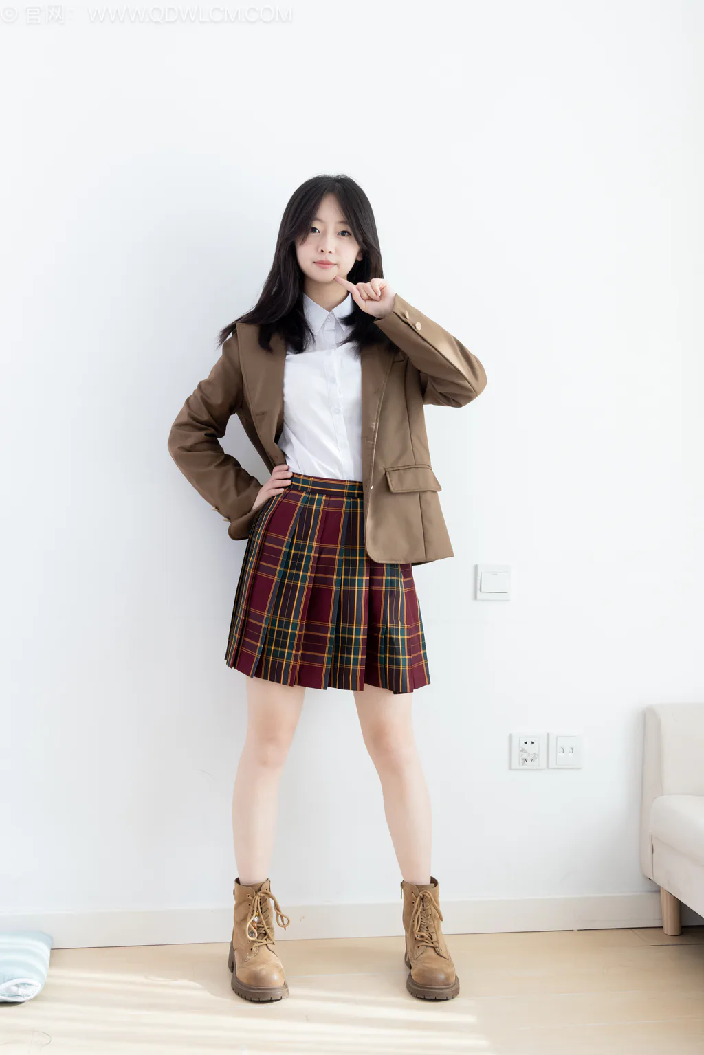 图片[3]-精选勿恋传媒 NO.2567 萌萌-短靴、白棉袜、裸足、jk至服[150P]-草丛看图