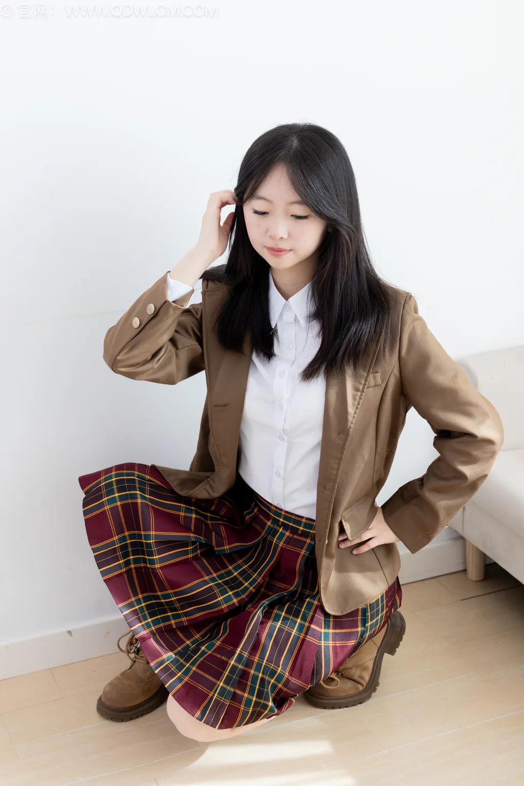 图片[7]-精选勿恋传媒 NO.2567 萌萌-短靴、白棉袜、裸足、jk至服[150P]-草丛看图