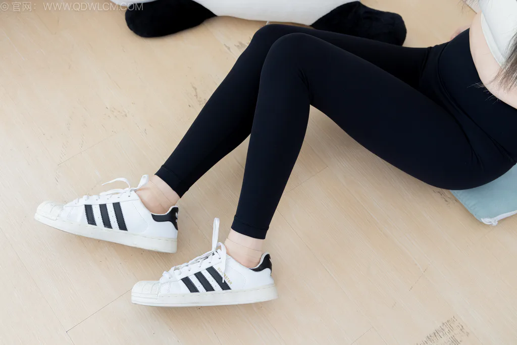 图片[7]-精选勿恋传媒 NO.2561 贝壳-板鞋、帆布鞋、短肉丝、瑜伽裤[165P]-草丛看图