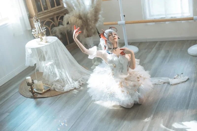 是三不是世w – 明日方舟 W 芭蕾[17P]-草丛看图