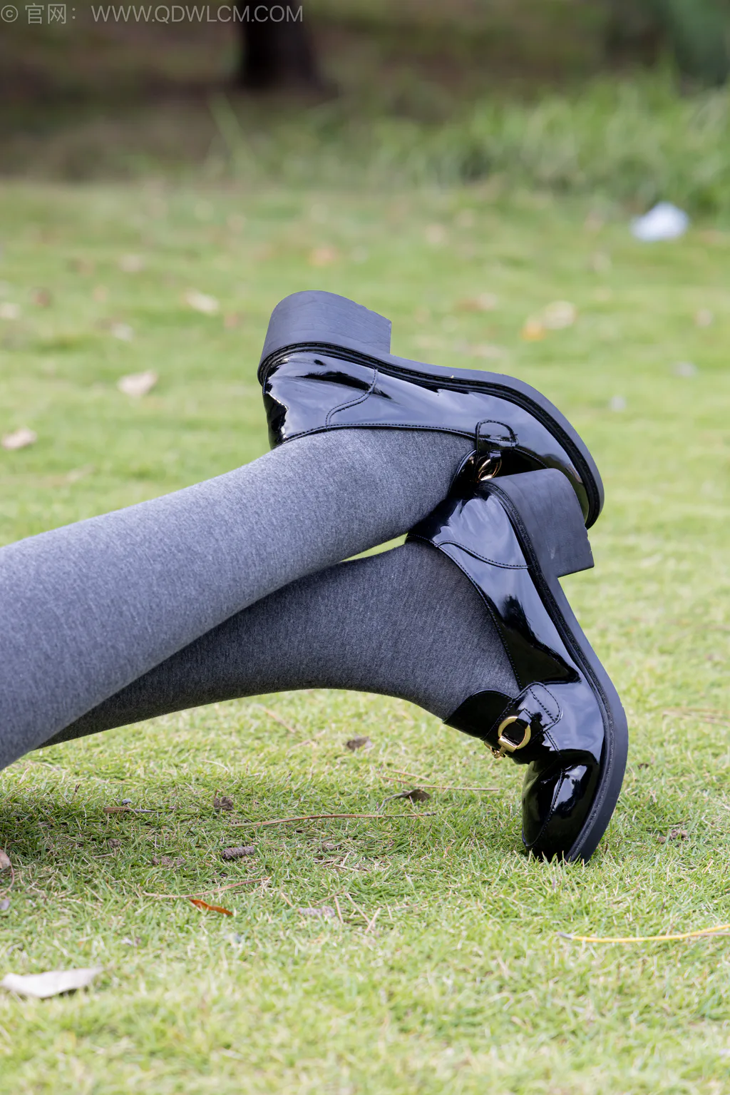 图片[5]-精选勿恋传媒 NO.2559 岚岚-皮鞋、厚灰丝、穿袜子[255P]-草丛看图