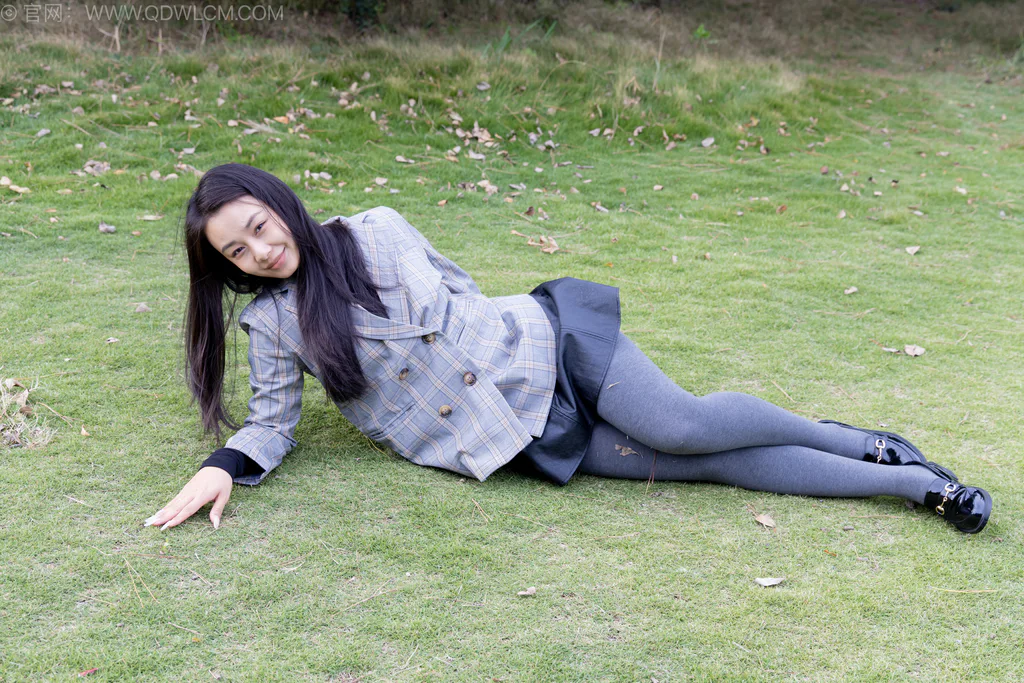 图片[7]-精选勿恋传媒 NO.2559 岚岚-皮鞋、厚灰丝、穿袜子[255P]-草丛看图