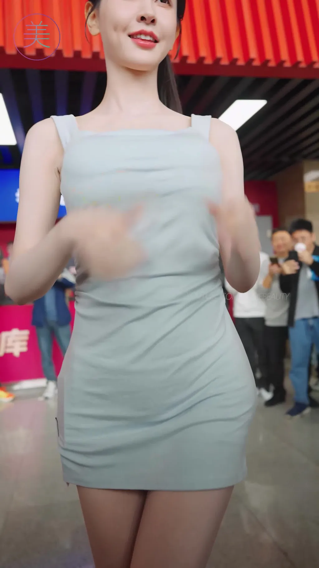 图片[2]-精选NO.1690 2024 广州车展 网荭美女车模 beautyleg LOOKBOOK 81[30P]-草丛看图