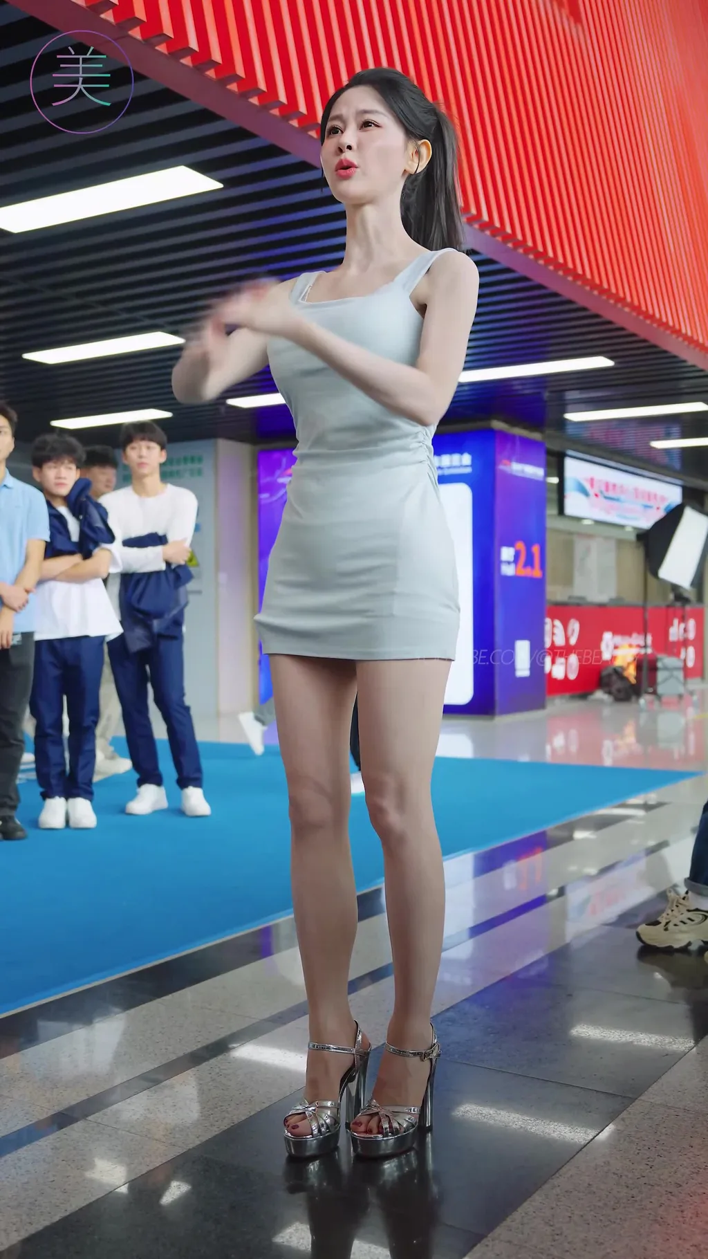 图片[4]-精选NO.1690 2024 广州车展 网荭美女车模 beautyleg LOOKBOOK 81[30P]-草丛看图