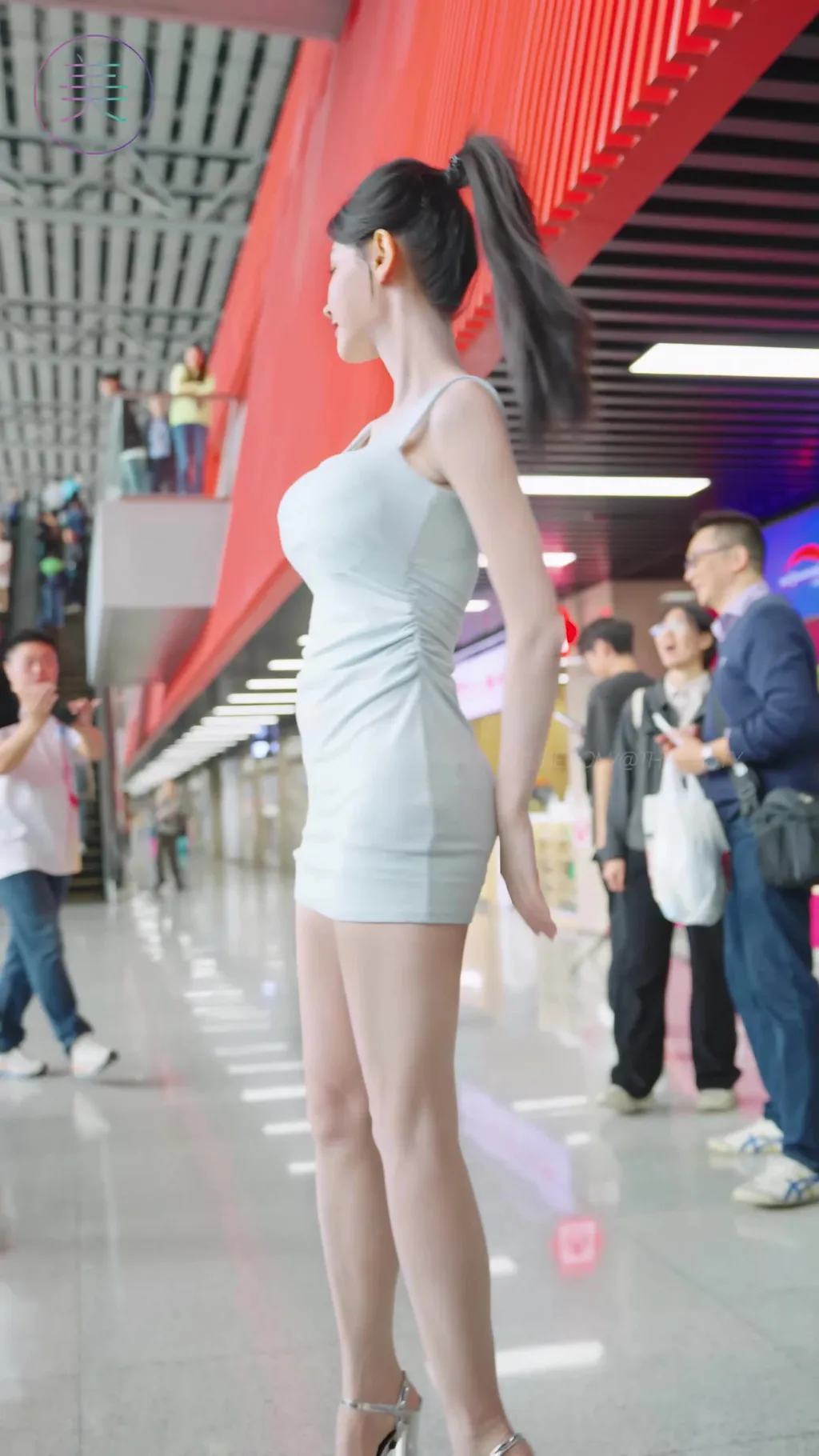 图片[5]-精选NO.1690 2024 广州车展 网荭美女车模 beautyleg LOOKBOOK 81[30P]-草丛看图