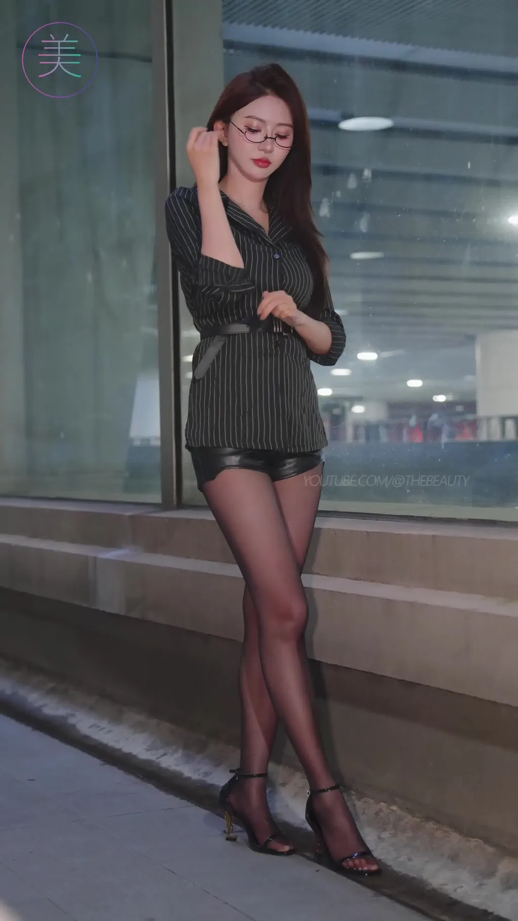 图片[7]-精选NO.1691 2024 广州车展 网荭美女车模 beautyleg LOOKBOOK 82[30P]-草丛看图