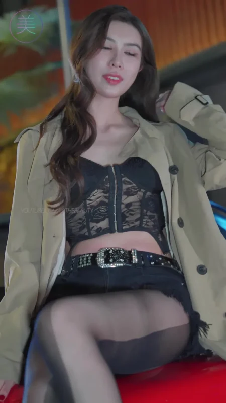 精选NO.1698 2024 广州车展 网荭美女车模 beautyleg LOOKBOOK 89[30P]-草丛看图