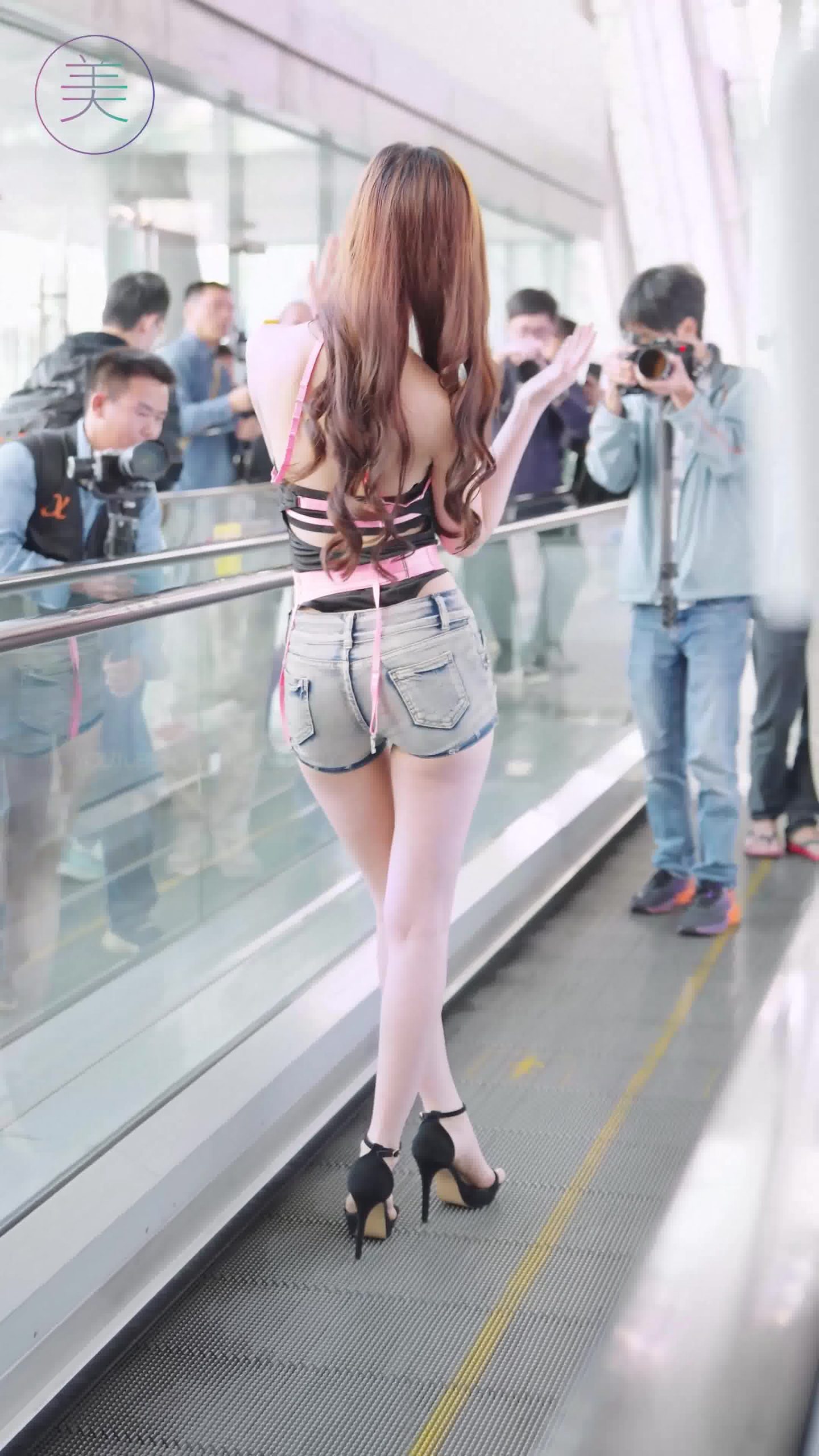 图片[6]-精选NO.1704 2024 广州车展 网荭美女车模 beautyleg LOOKBOOK 95[30P]-草丛看图