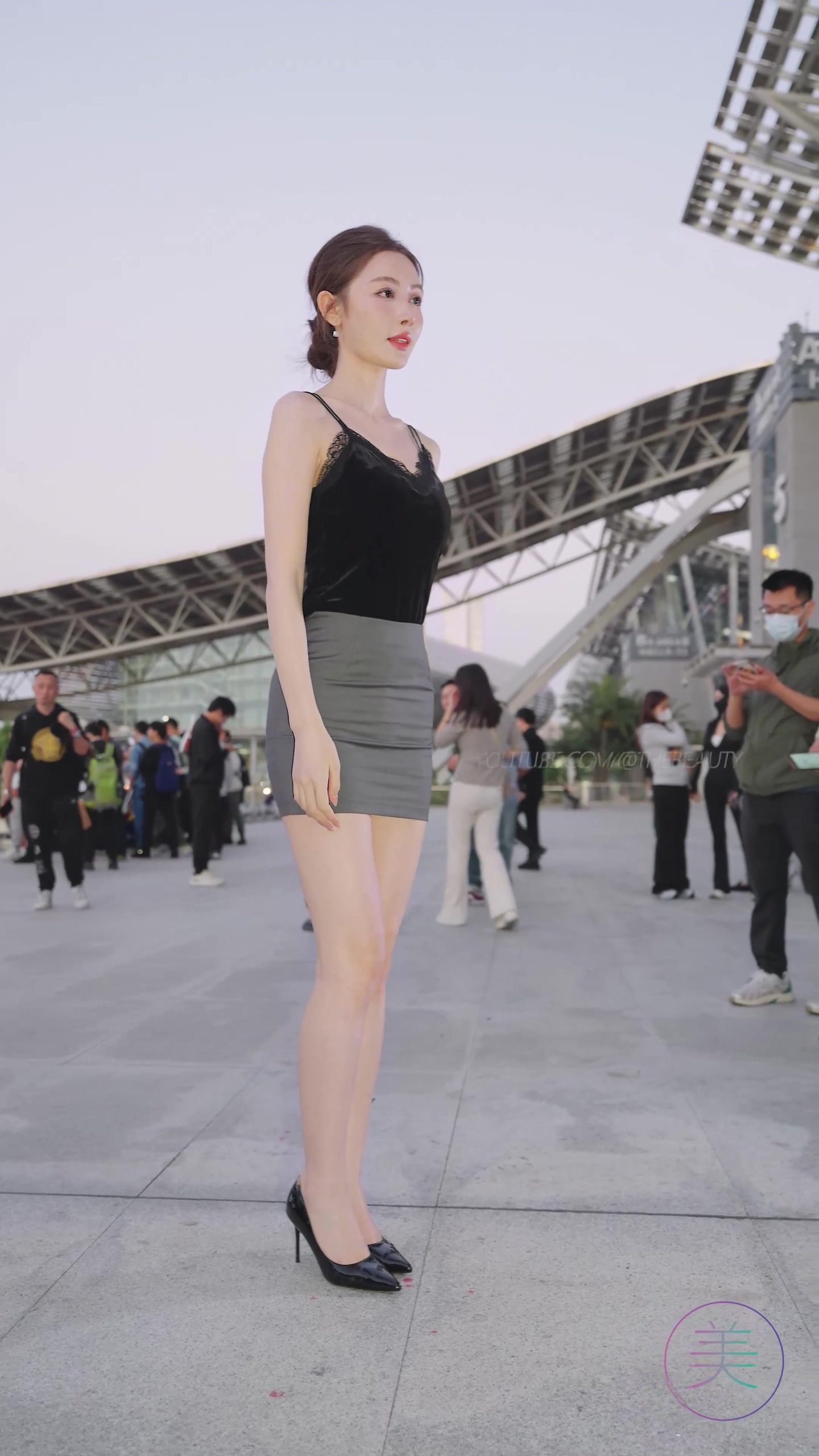 图片[2]-精选NO.1719 2024 广州车展 网荭美女车模 beautyleg LOOKBOOK 105[30P]-草丛看图