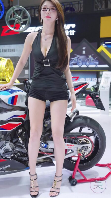 精选NO.1713 2024 重庆摩博会机车展 Racing Model LOOKBOOK 54[30P]-草丛看图