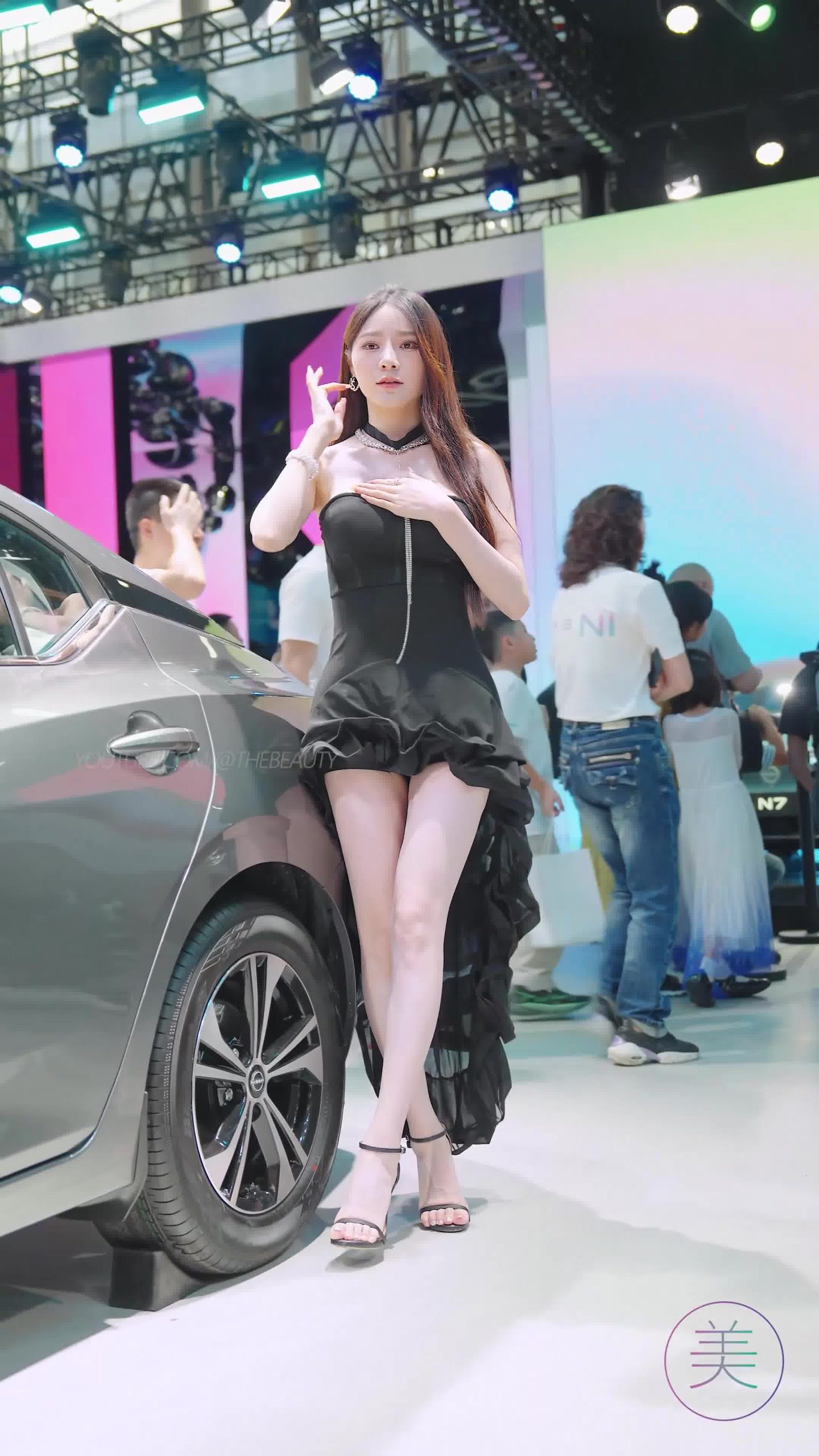 图片[2]-精选NO.1705 2024 广州车展 网荭美女车模 beautyleg LOOKBOOK 96[30P]-草丛看图