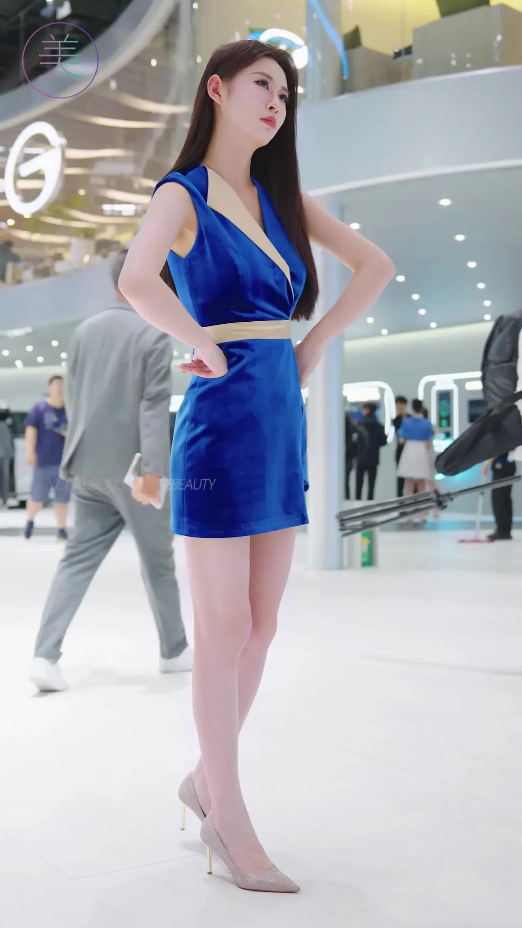 图片[6]-精选NO.1703 2024 广州车展 网荭美女车模 beautyleg LOOKBOOK 94[30P]-草丛看图