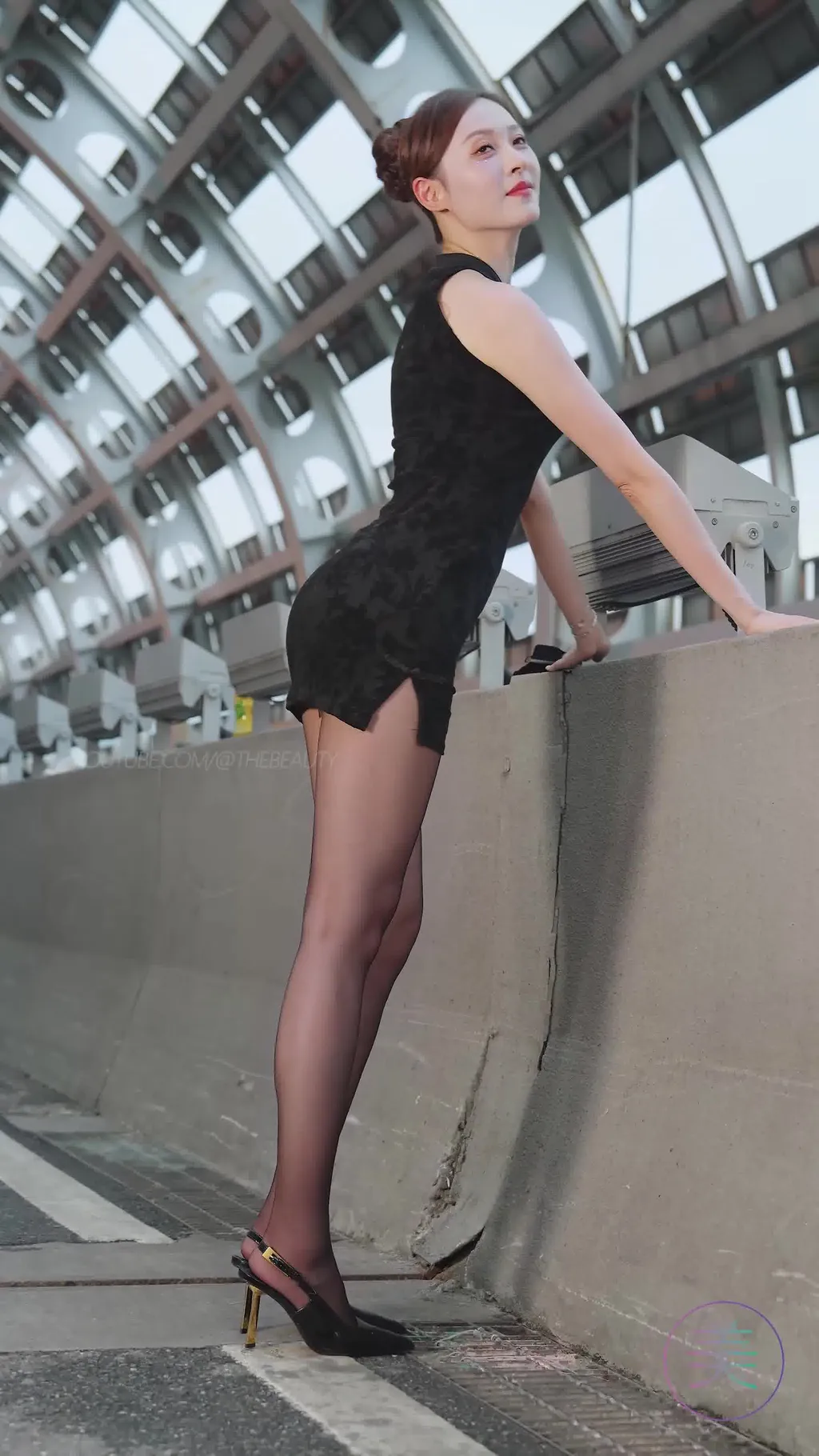 图片[3]-精选NO.1701 2024 广州车展 网荭美女车模 beautyleg LOOKBOOK 92[30P]-草丛看图