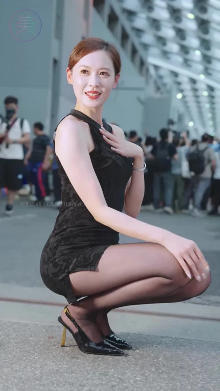 精选NO.1701 2024 广州车展 网荭美女车模 beautyleg LOOKBOOK 92[30P]-草丛看图