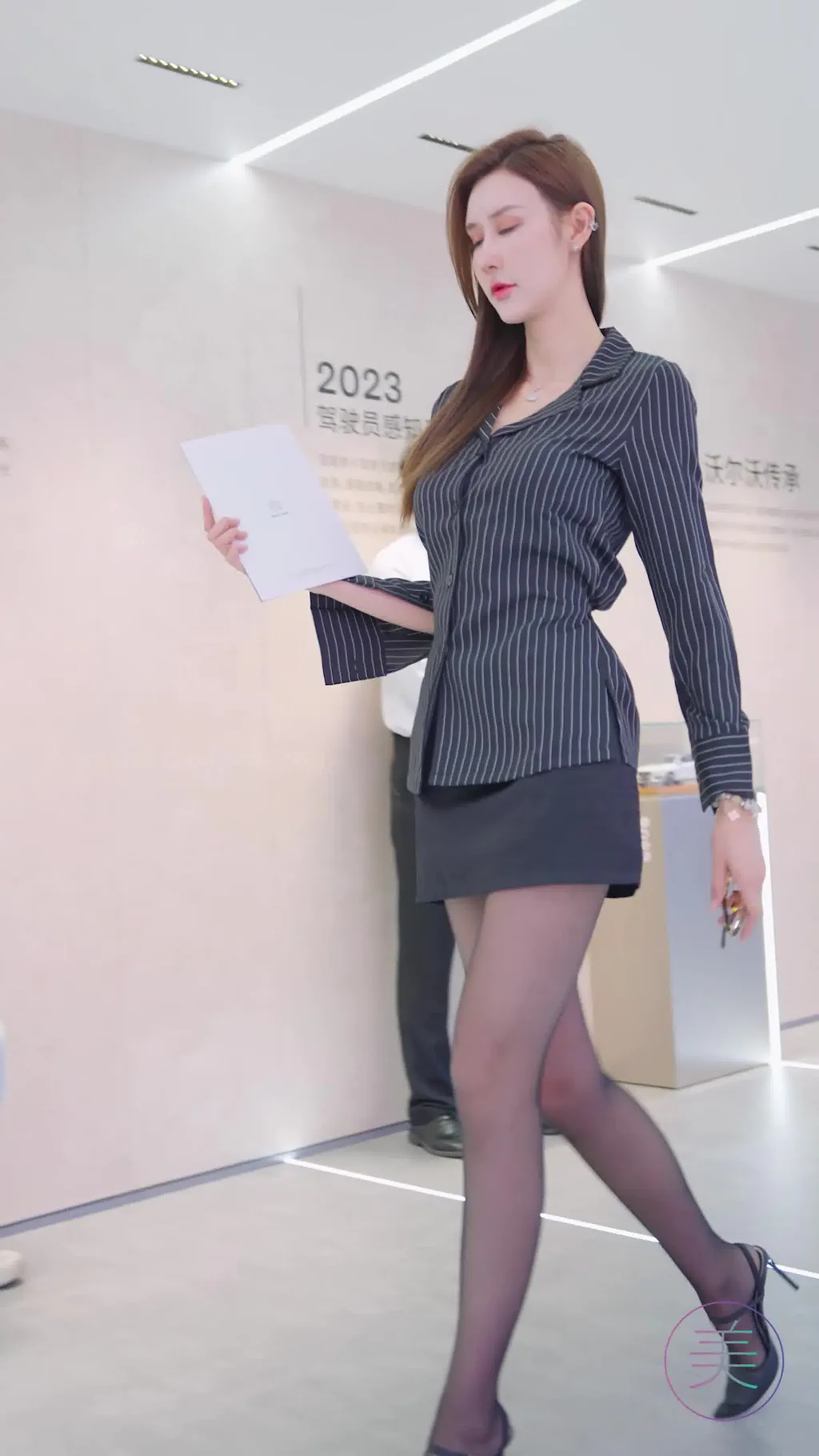 图片[4]-精选NO.1717 2024 广州车展 网荭美女车模 beautyleg LOOKBOOK 103[30P]-草丛看图