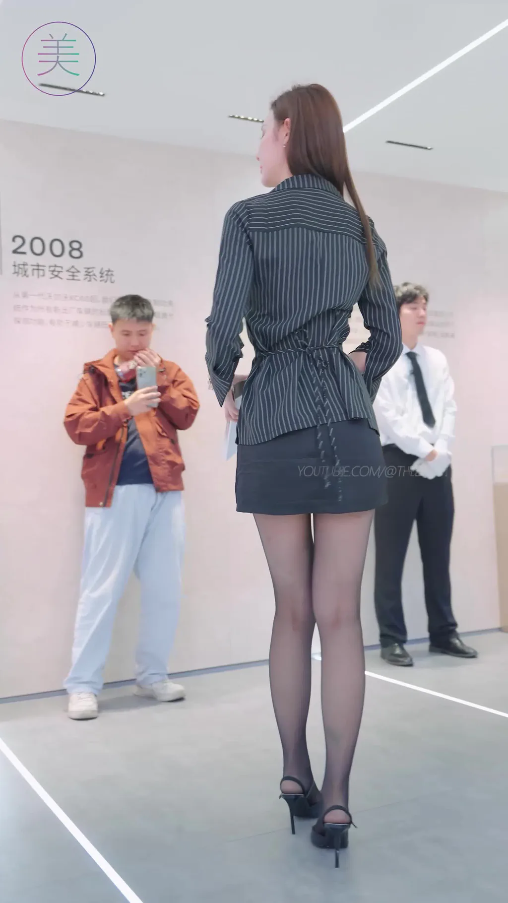 图片[1]-精选NO.1717 2024 广州车展 网荭美女车模 beautyleg LOOKBOOK 103[30P]-草丛看图