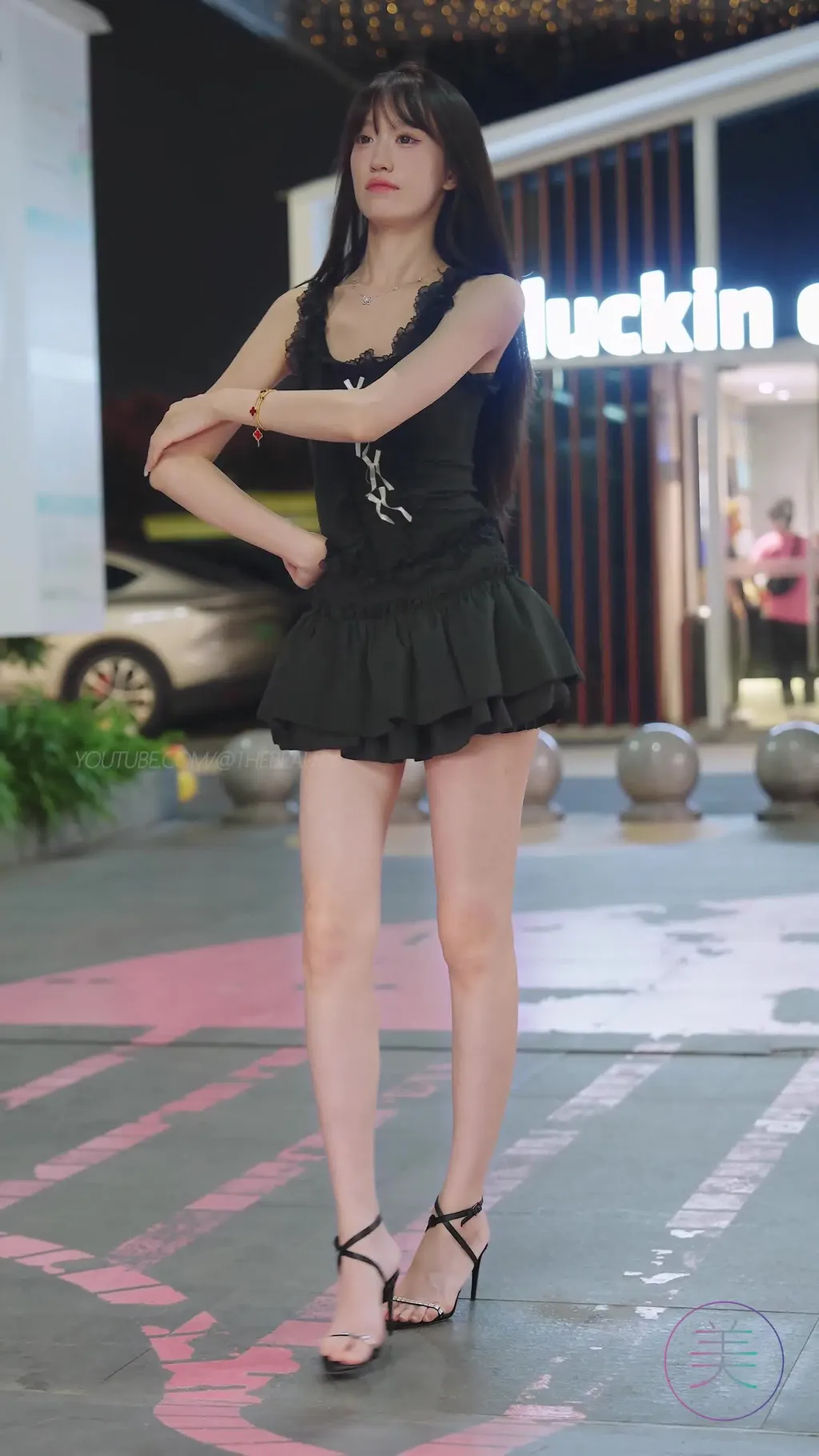 图片[1]-精选NO.1700 2024 广州车展 网荭美女车模 beautyleg LOOKBOOK 91[30P]-草丛看图