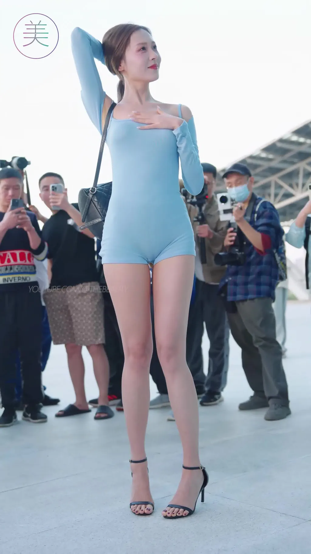 图片[3]-精选NO.1686 2024 广州车展 网荭美女车模 beautyleg LOOKBOOK 77[30P]-草丛看图