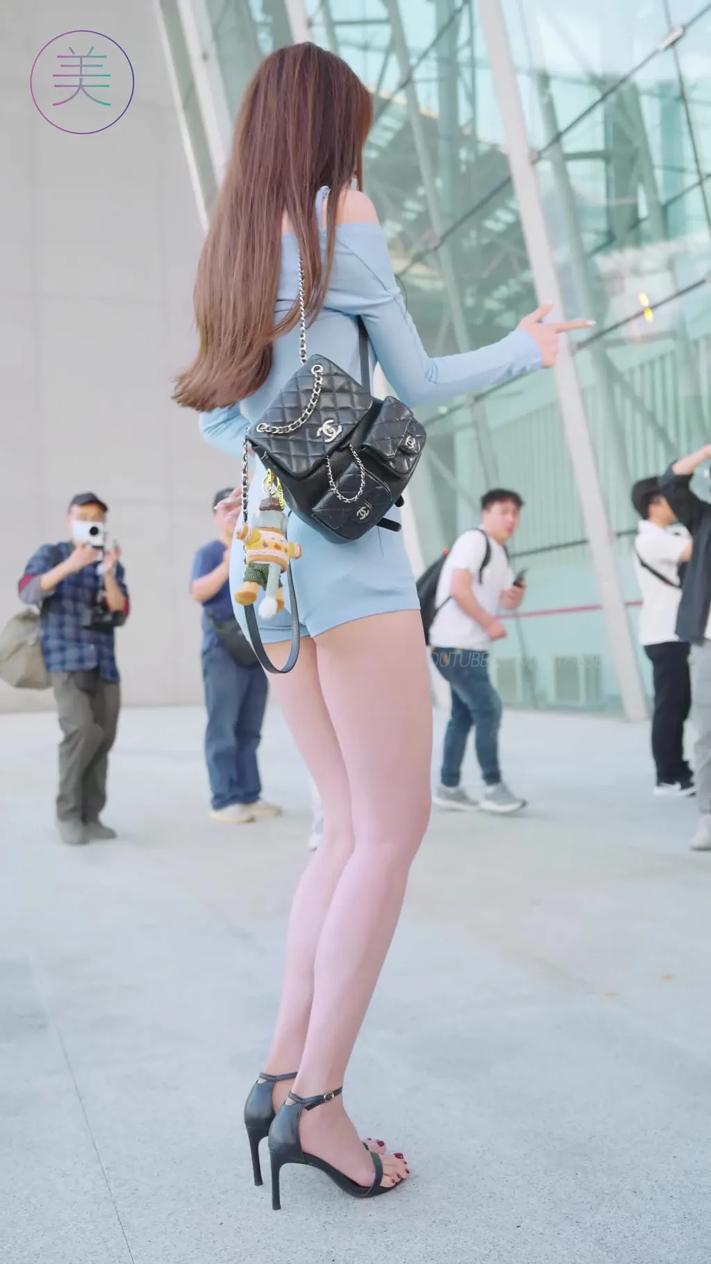 图片[1]-精选NO.1686 2024 广州车展 网荭美女车模 beautyleg LOOKBOOK 77[30P]-草丛看图