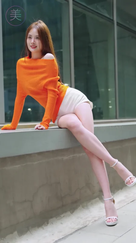 精选NO.1693 2024 广州车展 网荭美女车模 beautyleg LOOKBOOK 84[30P]-草丛看图