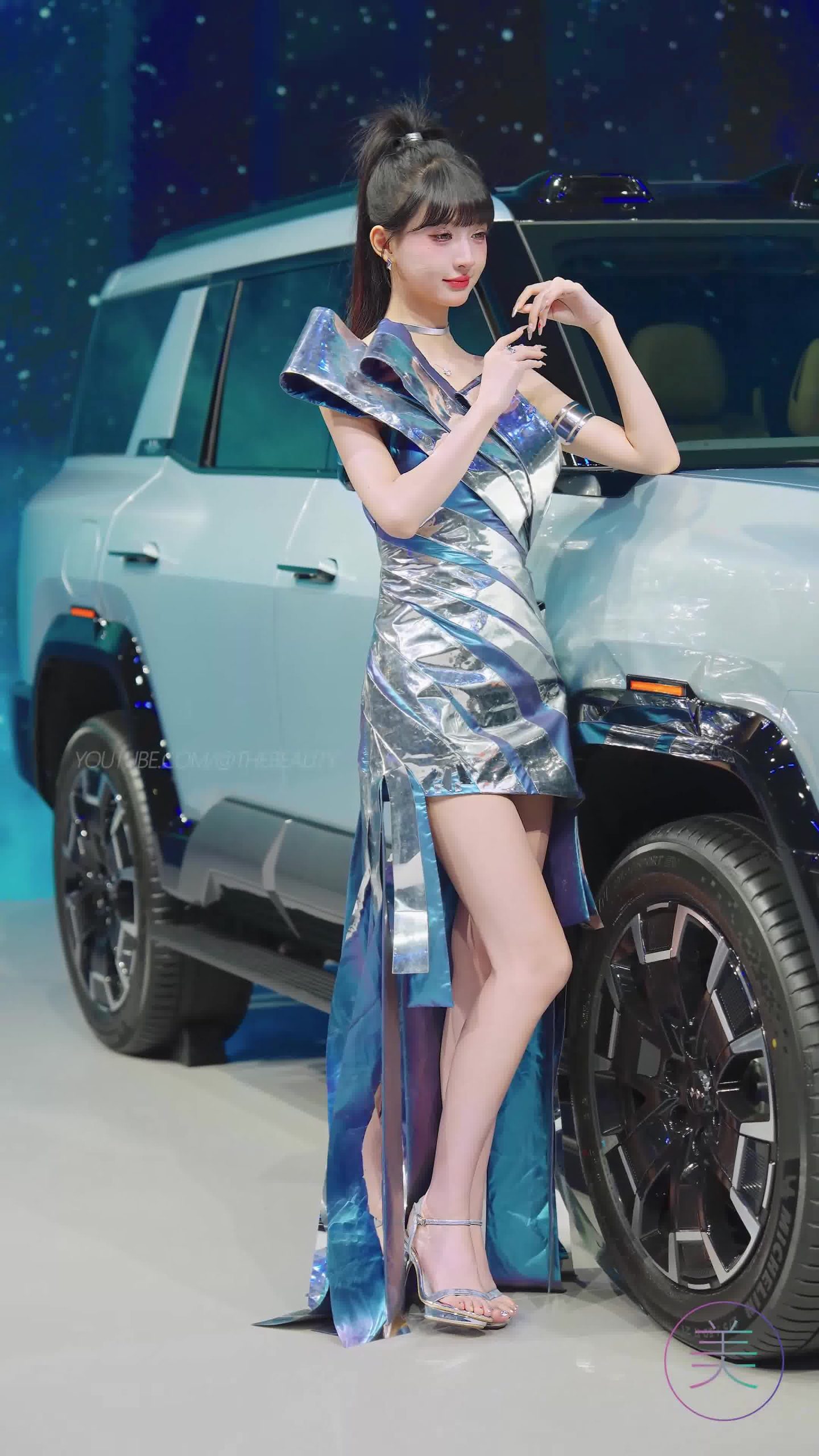 图片[2]-精选NO.1679 2024 广州车展 网荭美女车模 beautyleg LOOKBOOK 70[30P]-草丛看图