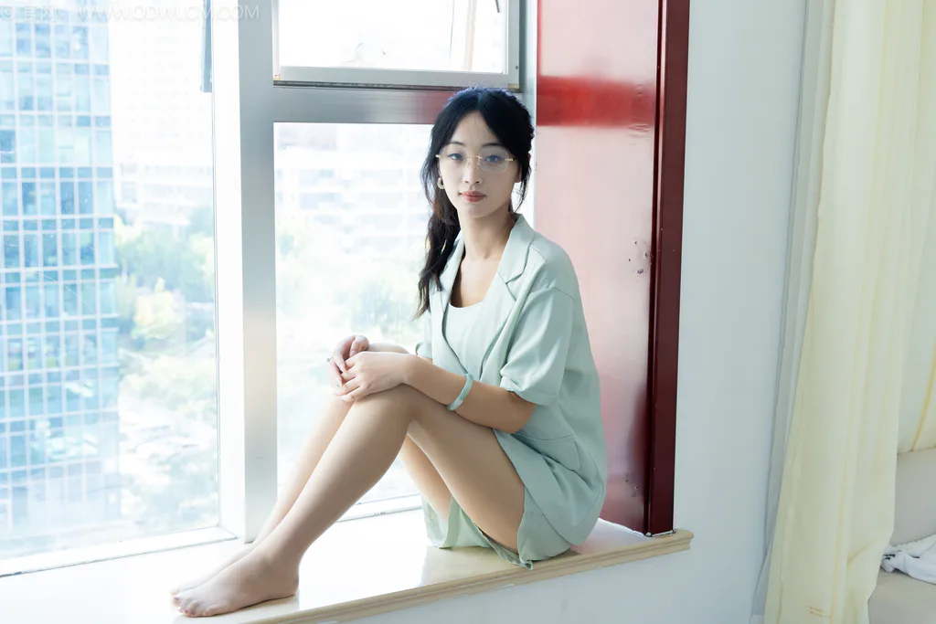 图片[7]-精选勿恋传媒 NO.2586 南南-三双高跟鞋、薄肉丝、裸足[155P]-草丛看图