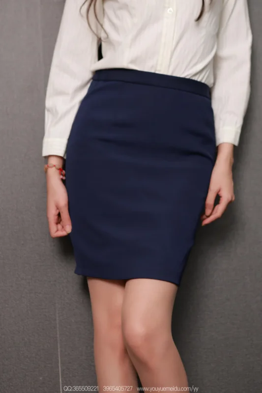 [IESS异思趣向] 2025.11.18 丝享家2214：团团《美腿肉丝》[95P]-草丛看图