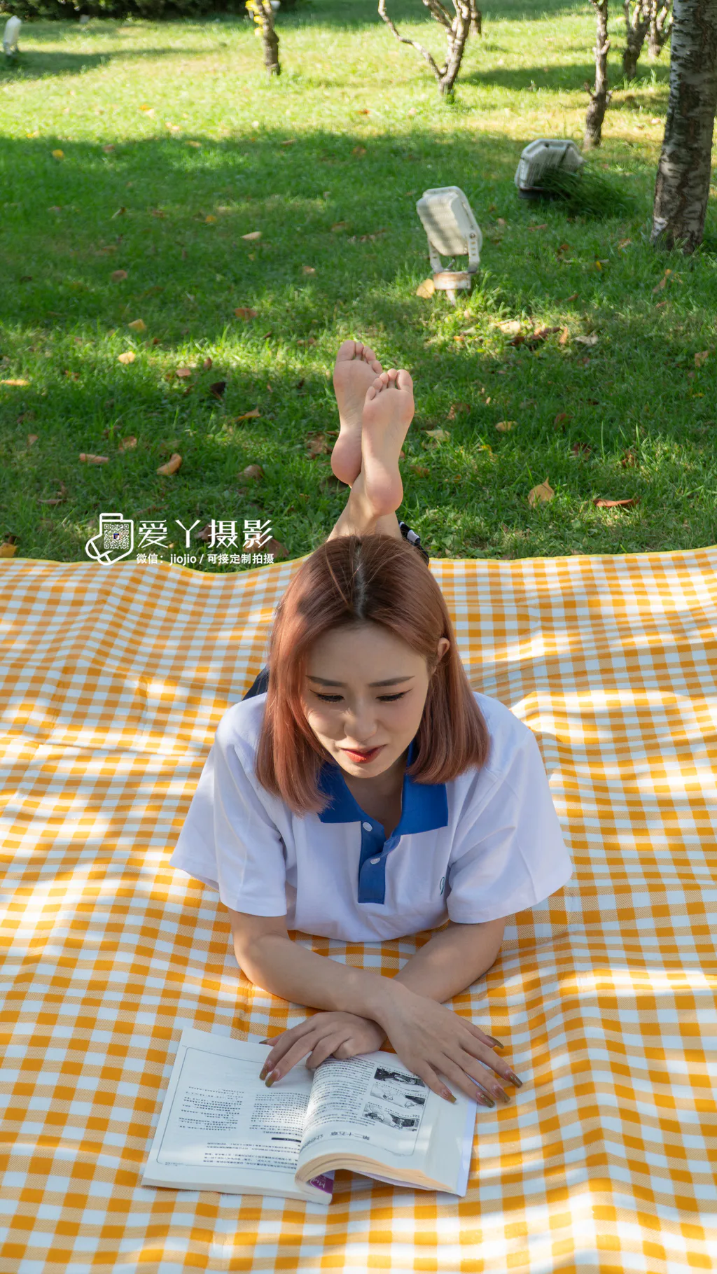 图片[6]-精选爱丫摄影 001 不良少女（草坪校服學姐展嫩足）[128P]-草丛看图