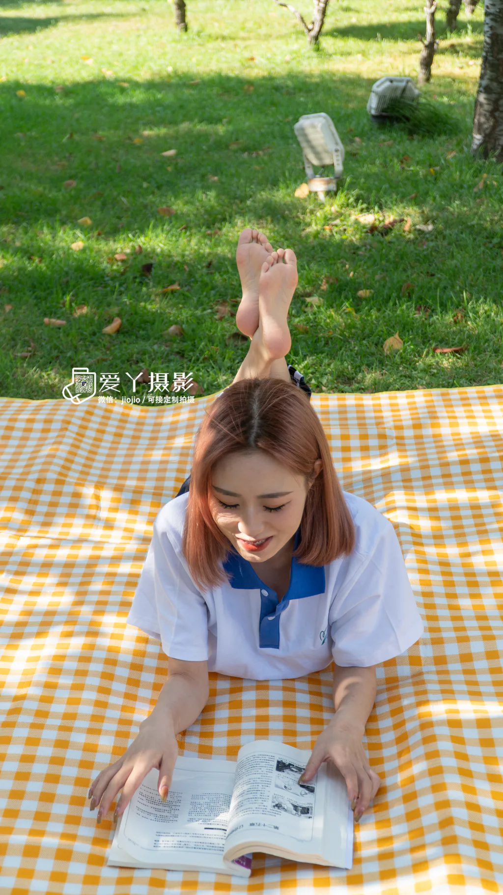 图片[7]-精选爱丫摄影 001 不良少女（草坪校服學姐展嫩足）[128P]-草丛看图