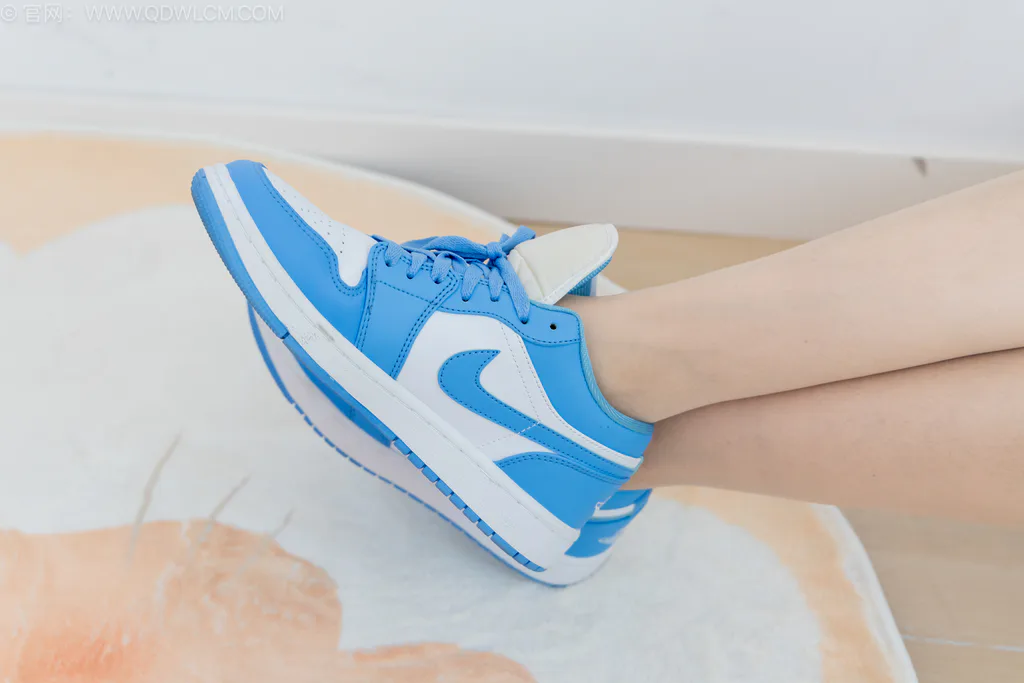 图片[2]-精选勿恋传媒 NO.2592 灵儿-板鞋、薄肉丝、体操服[157P]-草丛看图