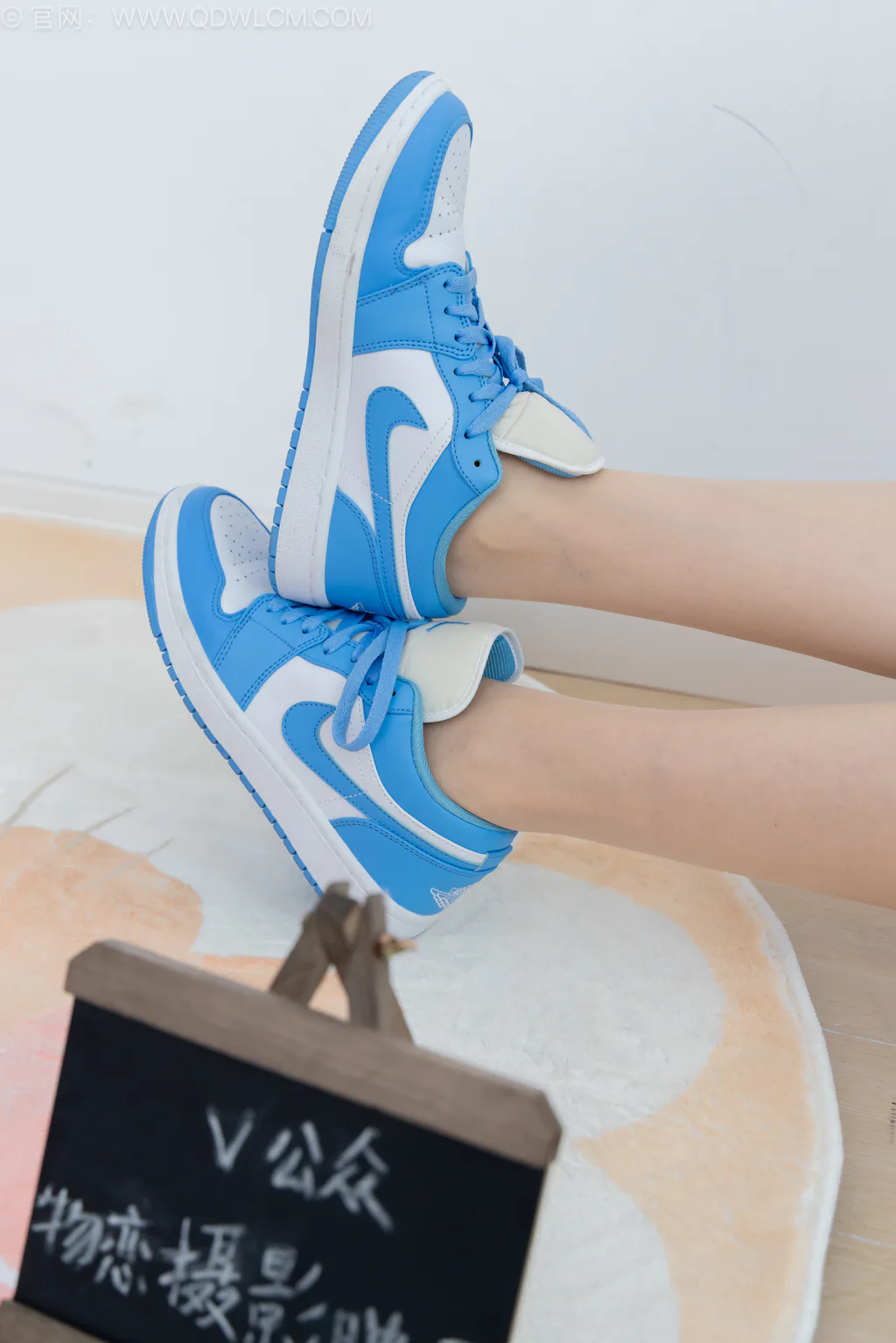 图片[3]-精选勿恋传媒 NO.2592 灵儿-板鞋、薄肉丝、体操服[157P]-草丛看图