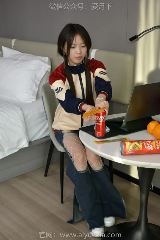 精选爱月下041期[140P]-草丛看图