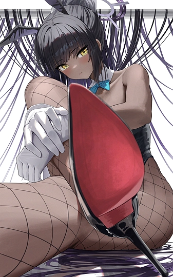 ３７日目、角楯カリン-草丛看图