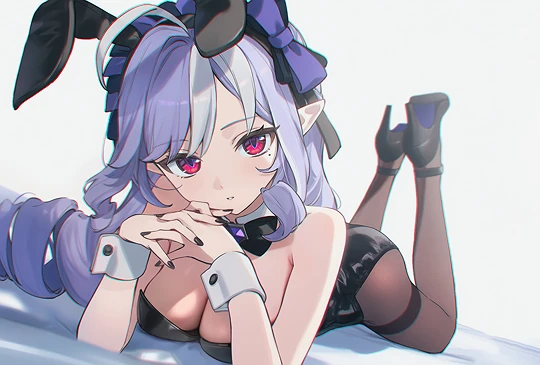 バニー-草丛看图