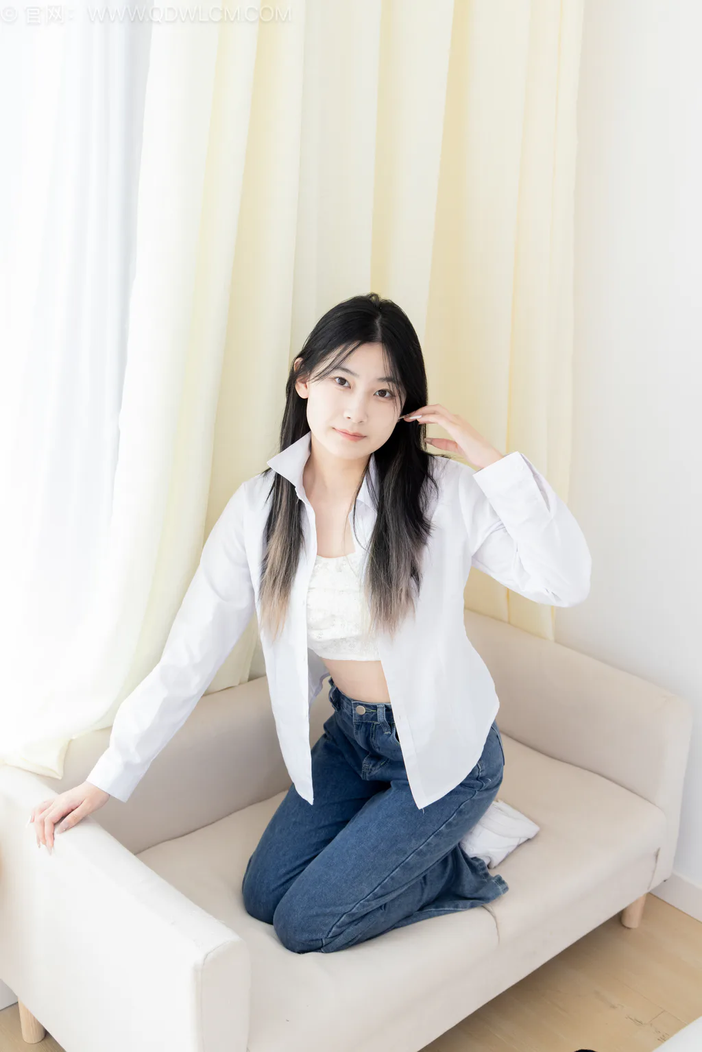 图片[8]-精选勿恋传媒 NO.2604 贝壳-板鞋、纯白高筒棉袜、裸足[155P]-草丛看图