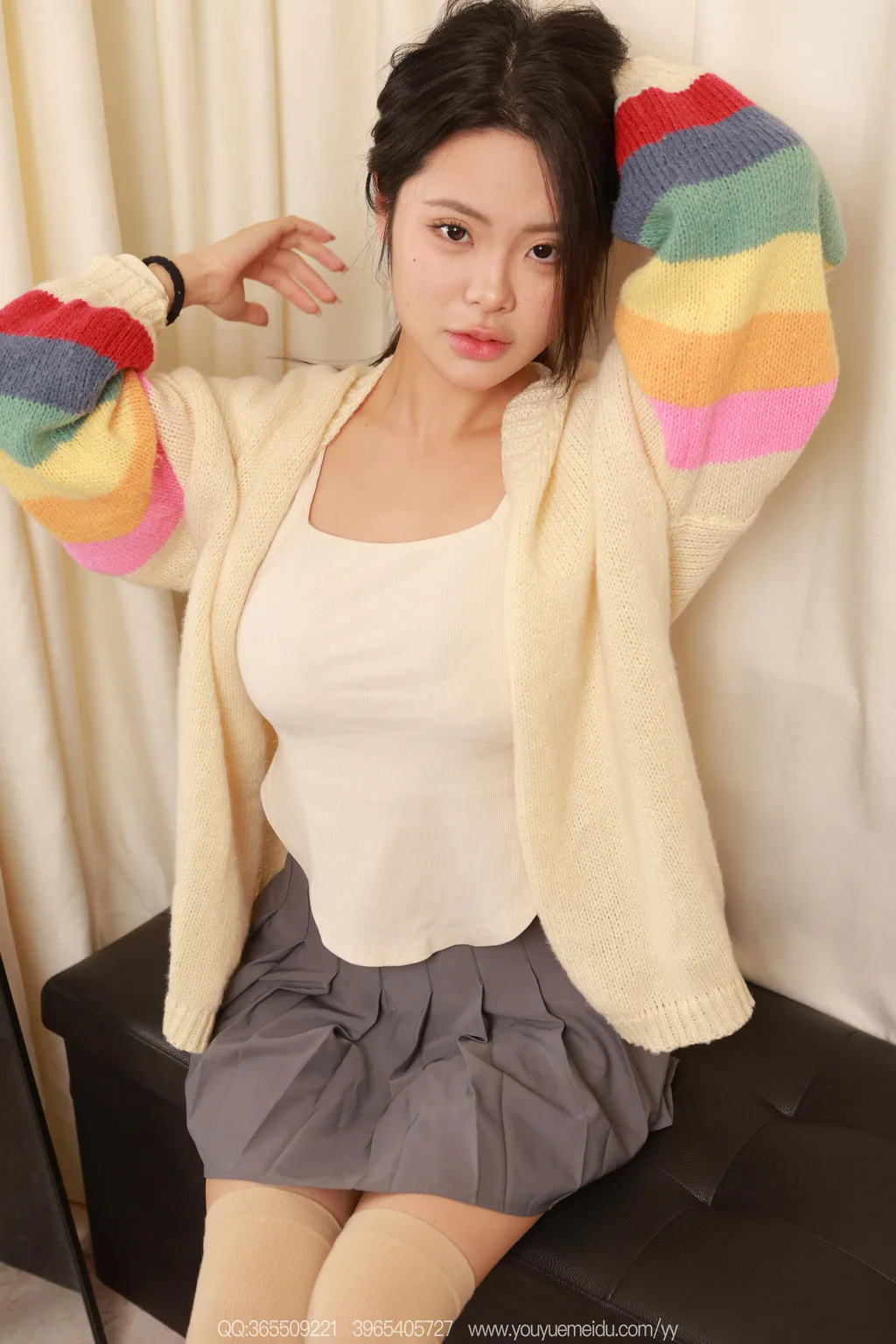 图片[5]-精选[IESS异思趣向] 2025.12.04 丝享家2228：兔兔《肉色过膝袜》[95P]-草丛看图