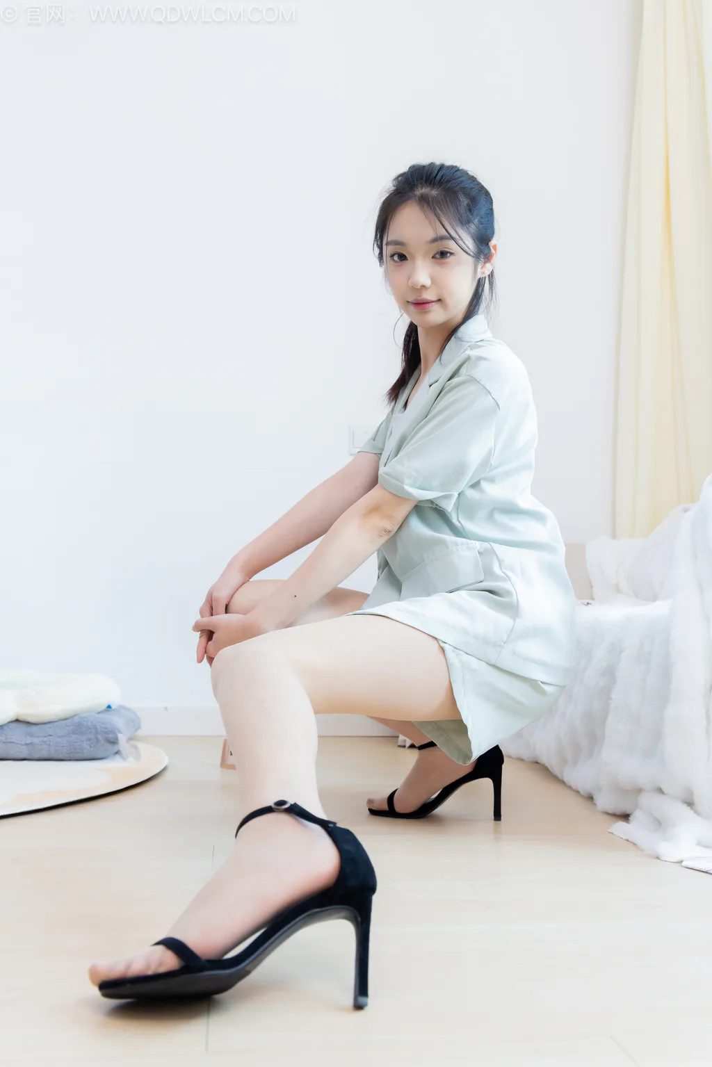 图片[7]-精选勿恋传媒 NO.2606 青提-三双高跟鞋、薄肉丝、裸足[154P]-草丛看图