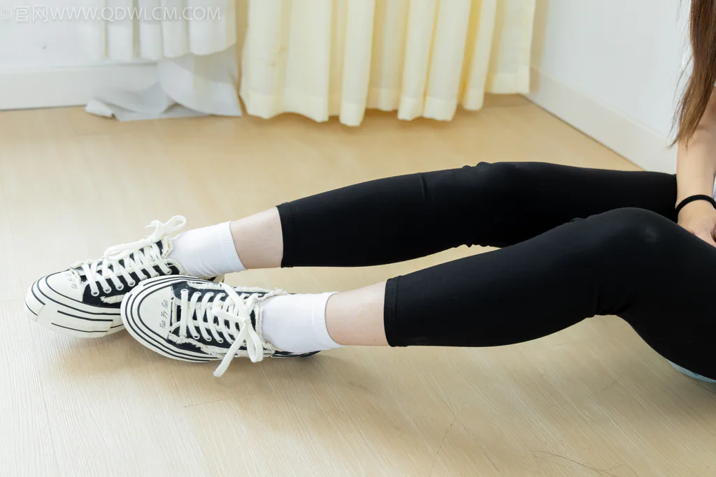 图片[7]-精选勿恋传媒 NO.2615 泡泡-帆布鞋、白棉袜[155P]-草丛看图