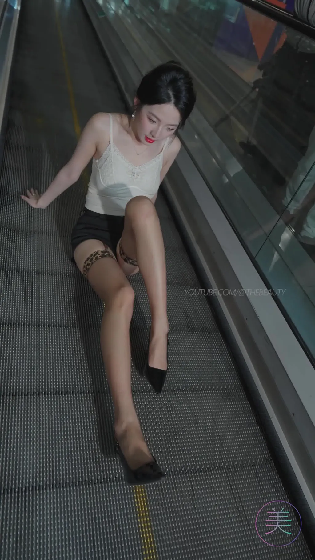 图片[4]-精选NO.1609 2024 广州车展 网荭美女车模 beautyleg LOOKBOOK 65[30P]-草丛看图