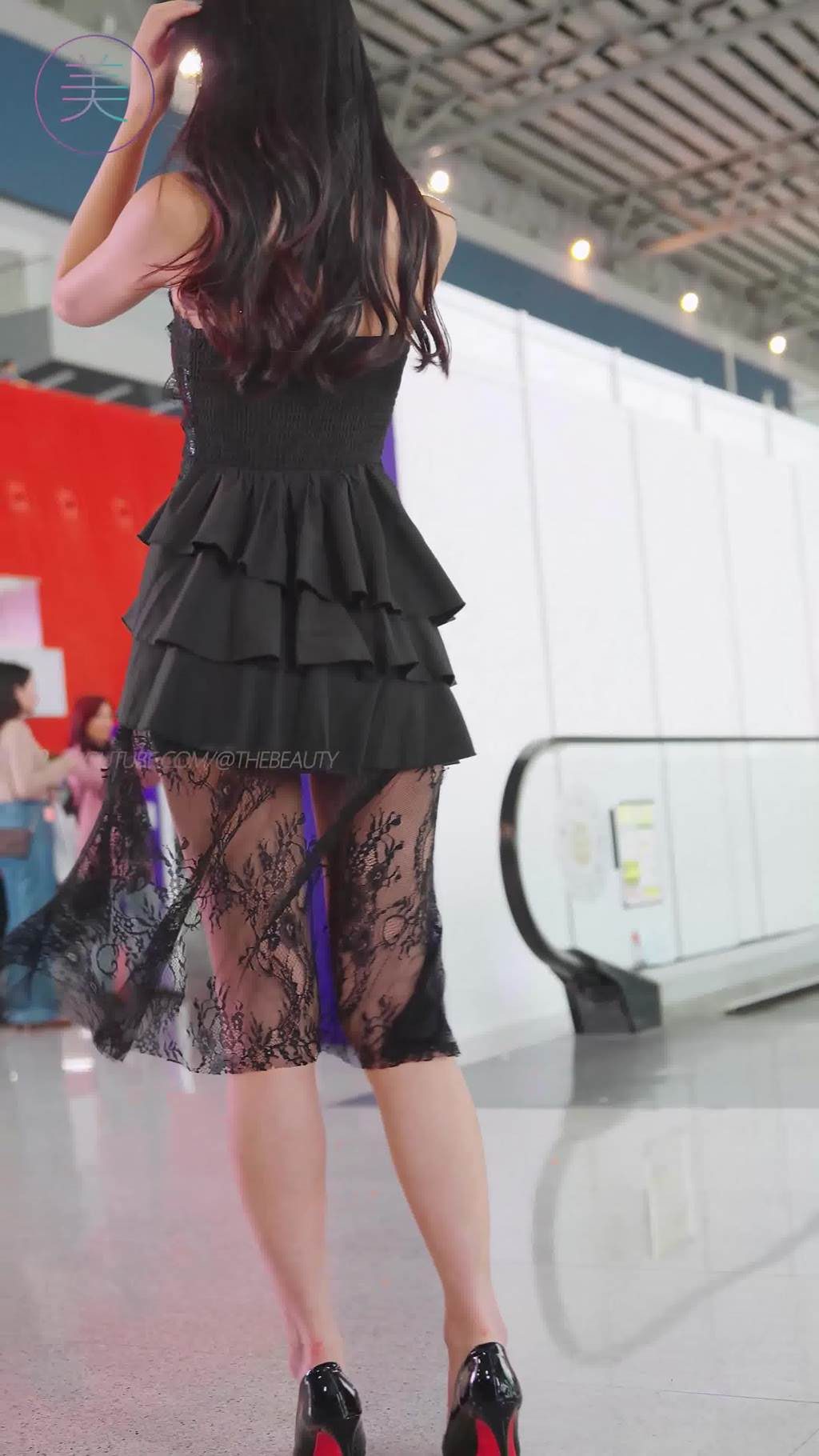 图片[1]-精选NO.1581 2024 广州车展 网荭美女车模 beautyleg LOOKBOOK 37[30P]-草丛看图