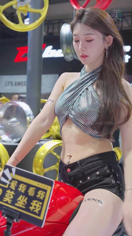 精选NO.1511 2024 重庆摩博会机车展 Racing Model LOOKBOOK 27[30P]-草丛看图