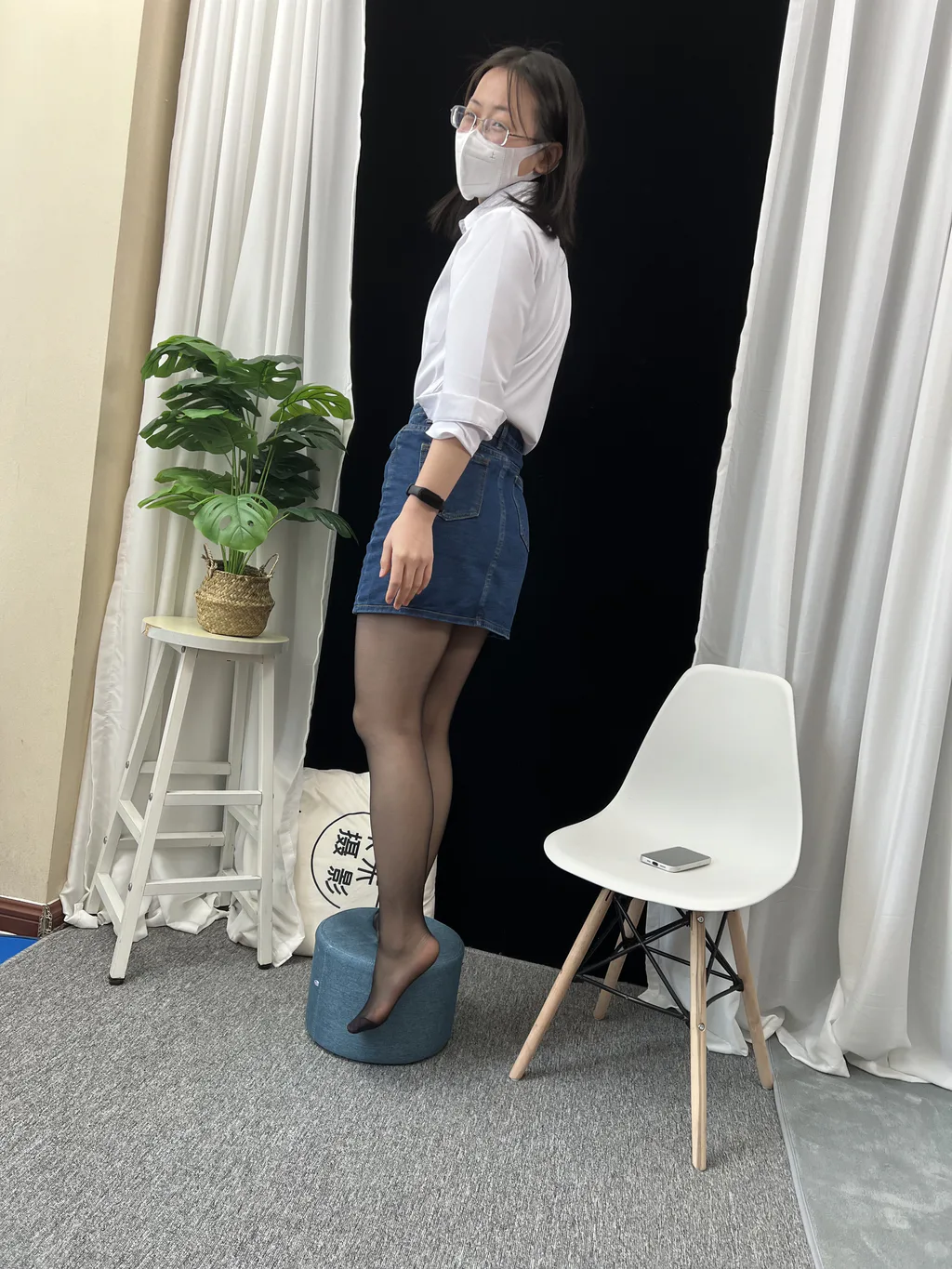 图片[4]-精选三禾摄影 NO.048 牛仔裙 黑丝 高跟[137P]-草丛看图