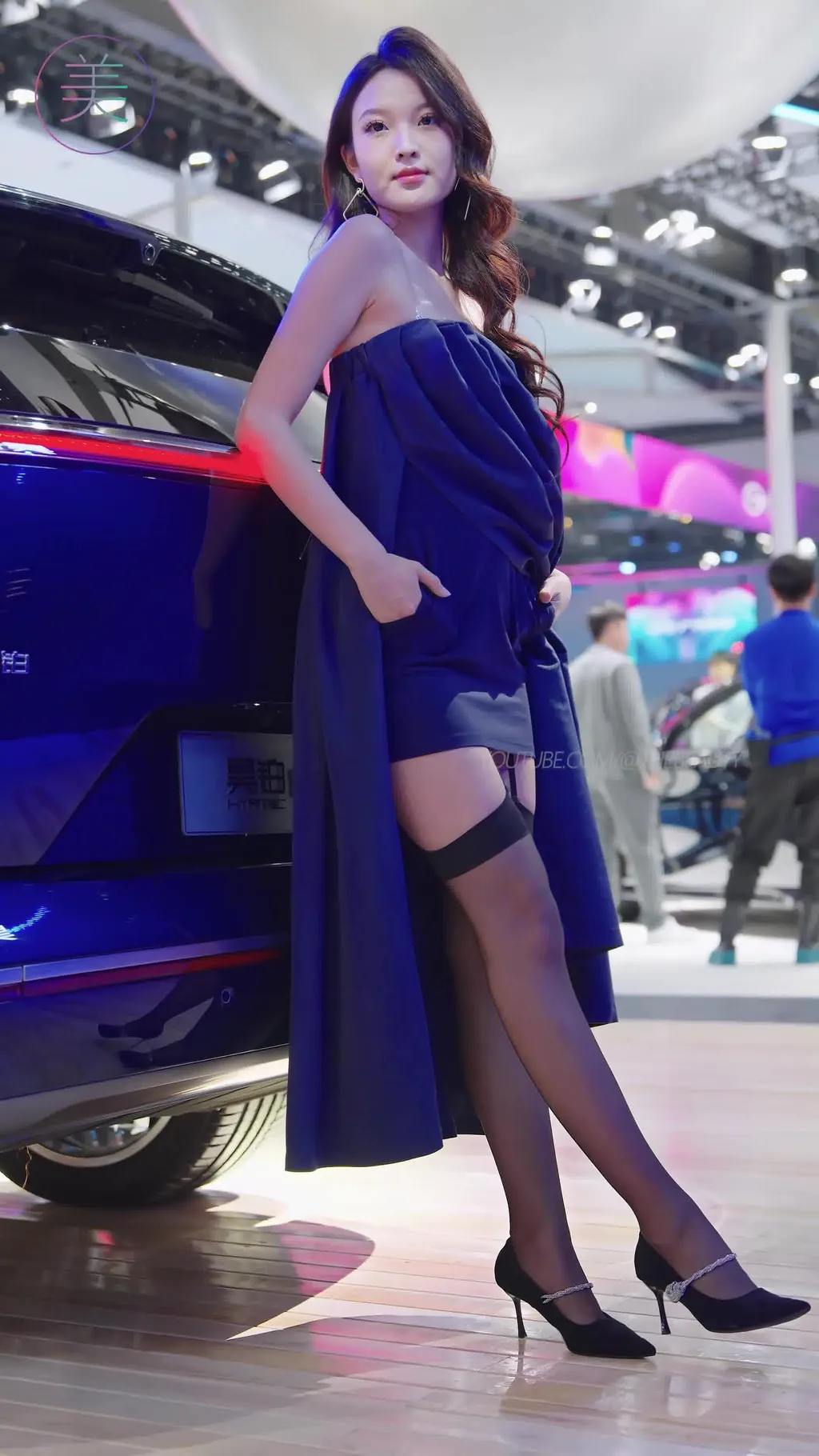 图片[1]-精选NO.1605 2024 广州车展 网荭美女车模 beautyleg LOOKBOOK 61[30P]-草丛看图