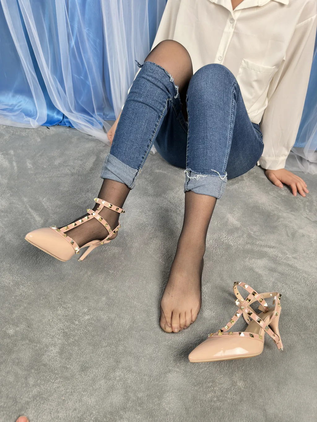 图片[3]-精选三禾摄影 NO.041 牛仔裤 黑丝 帆布鞋 高跟[169P]-草丛看图