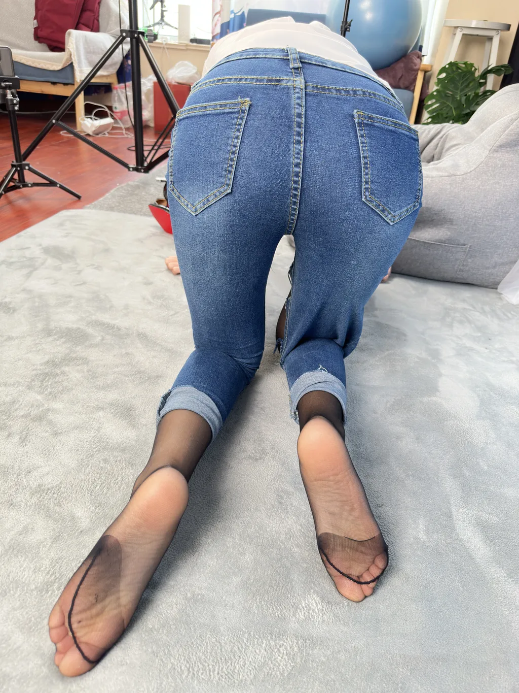 图片[4]-精选三禾摄影 NO.041 牛仔裤 黑丝 帆布鞋 高跟[169P]-草丛看图