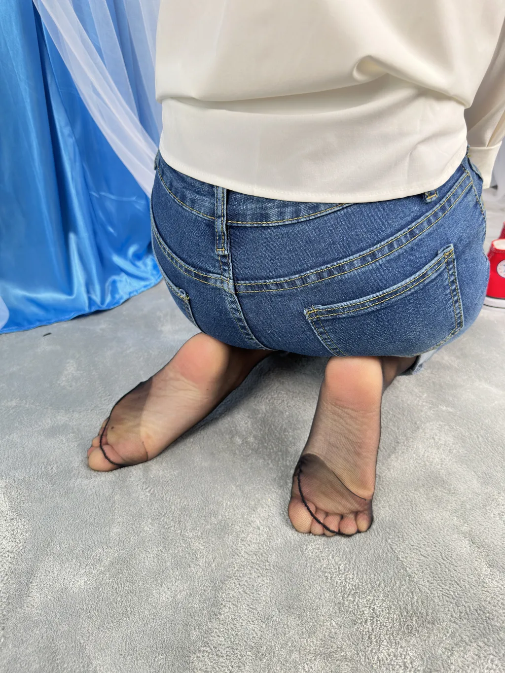 图片[7]-精选三禾摄影 NO.041 牛仔裤 黑丝 帆布鞋 高跟[169P]-草丛看图